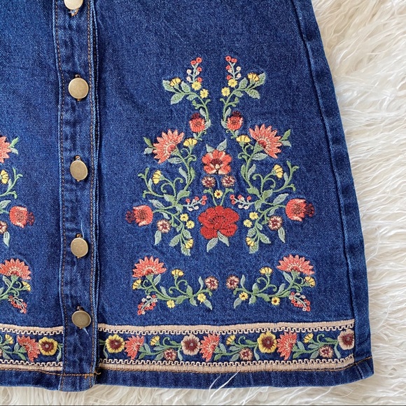 Miami floral embroidered button up boho skirt - Picture 4 of 10
